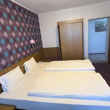 Hotel Ishi Inn Wolfsburg Ngoại thất bức ảnh