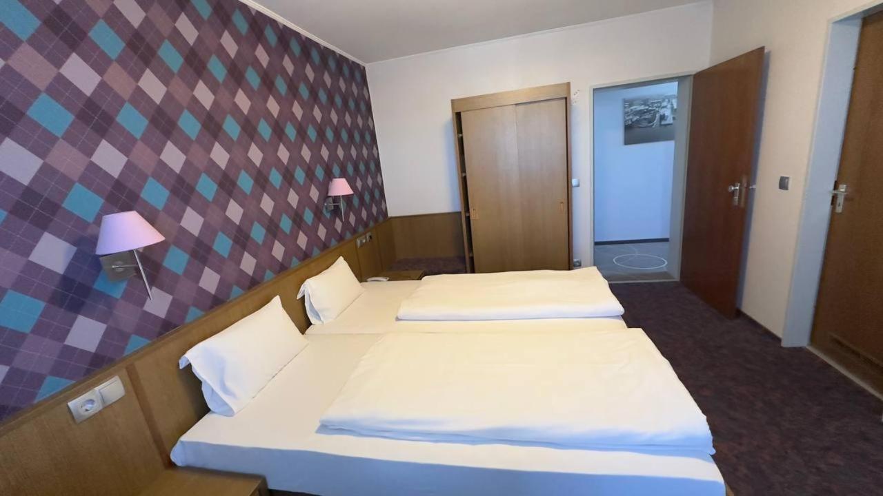 Hotel Ishi Inn Wolfsburg Ngoại thất bức ảnh