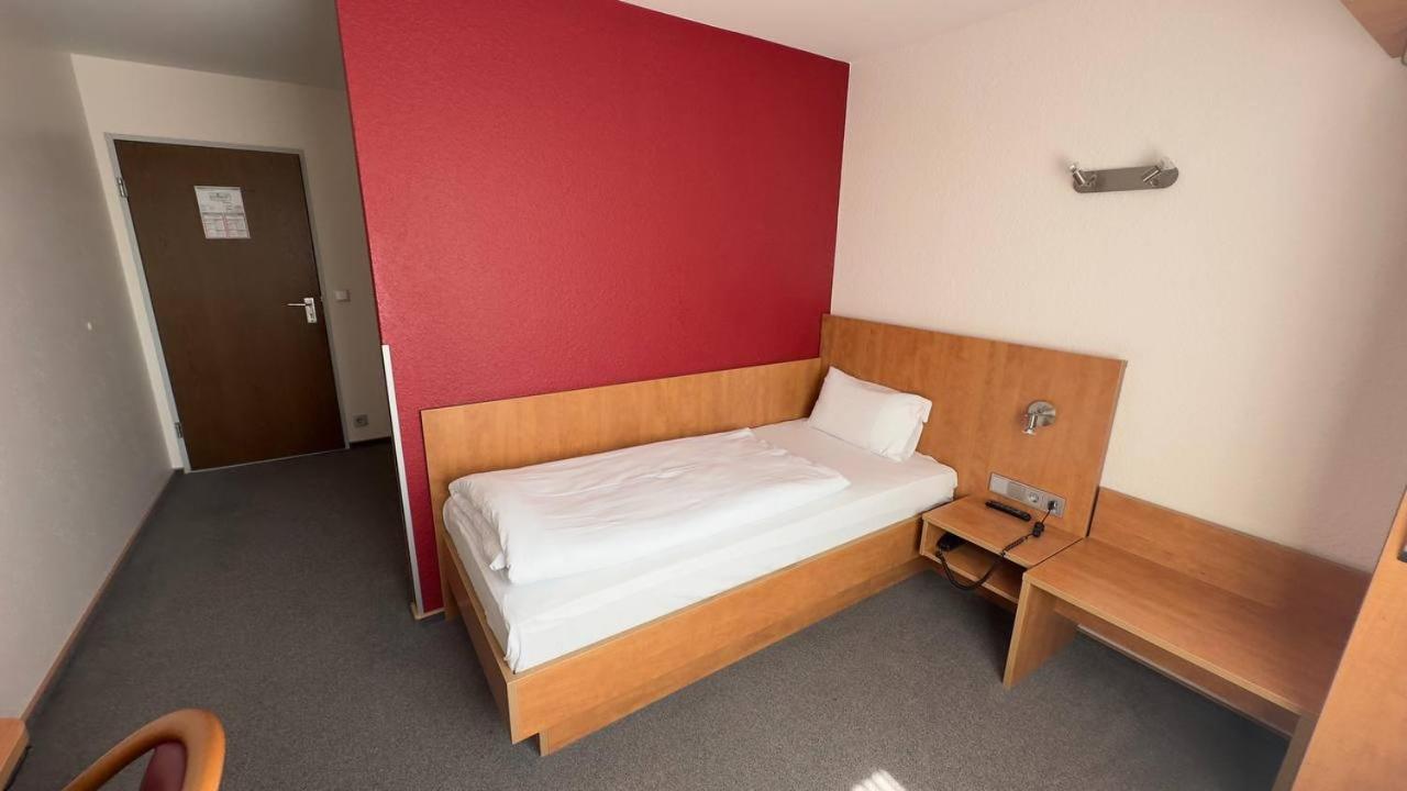 Hotel Ishi Inn Wolfsburg Ngoại thất bức ảnh